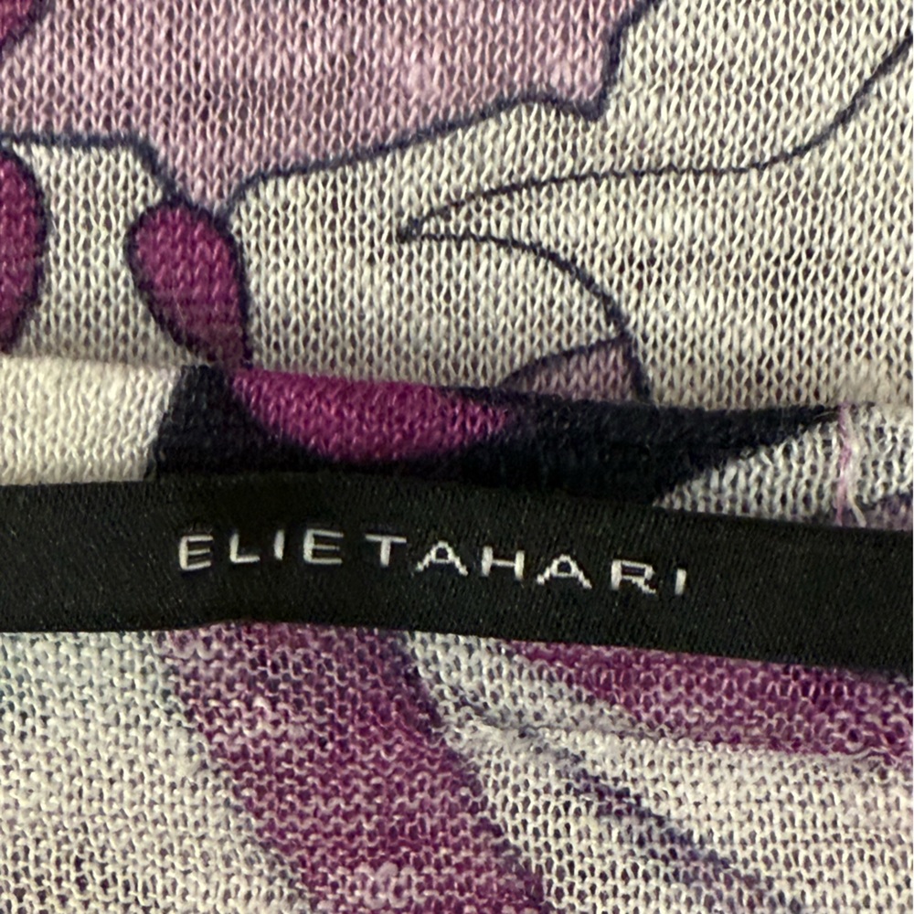 Elie Tahari Floral Linen and Silk Sleeveless Top w/Detailed Neckline - Picture 4 of 5